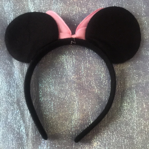 6/$15 Disney Minnie Mouse Ears Costume Headband with Pink Bow - Picture 2 of 3